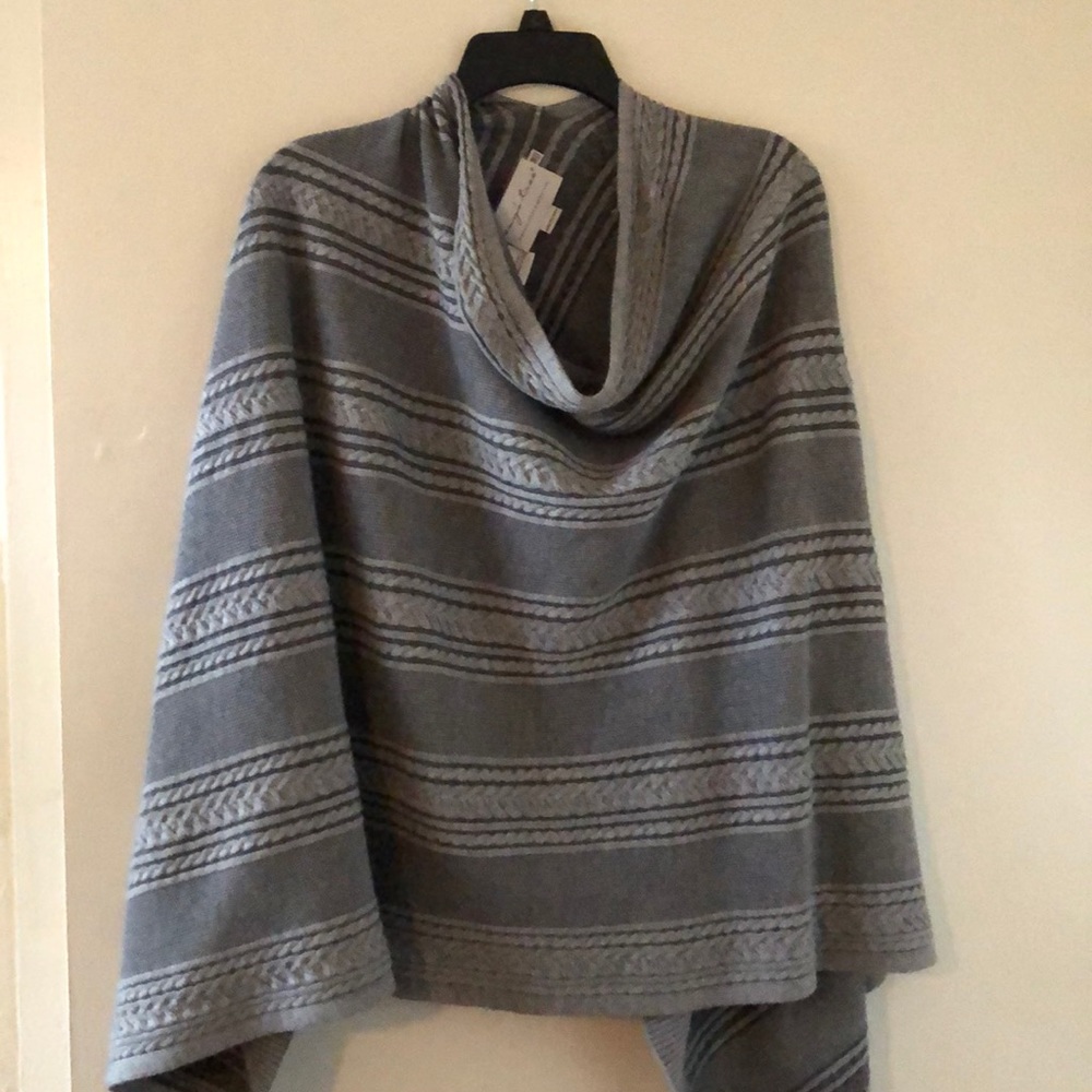 Evy’s tree grey pullover shawl.